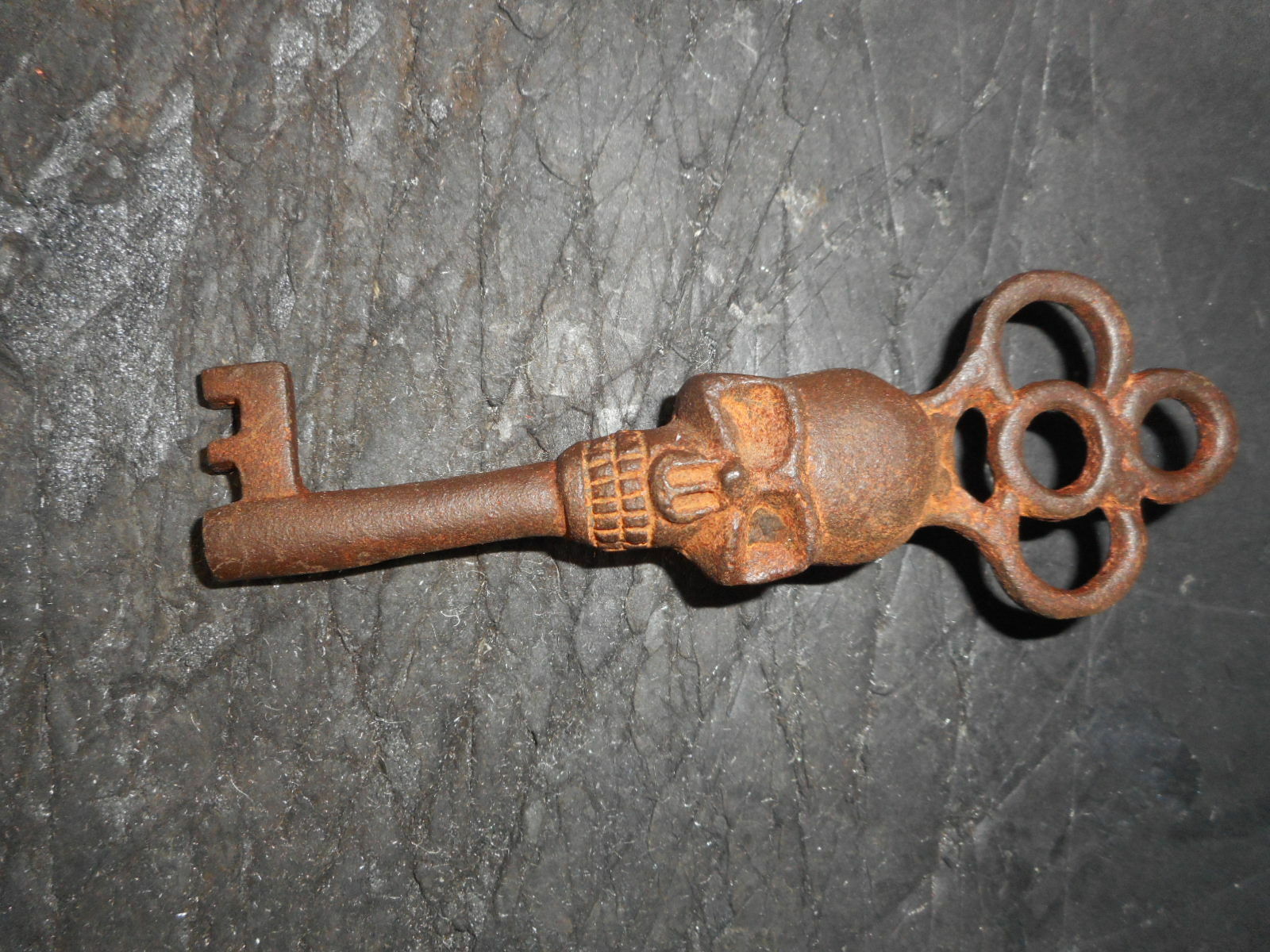 Antique Style Skull Head Iron Skeleton Key